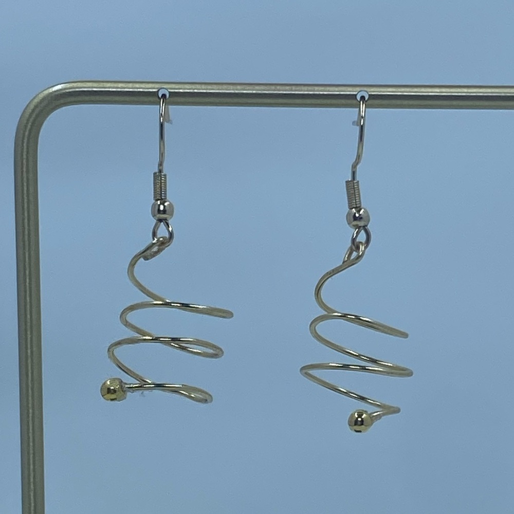 Elegant Gold Swirl Earrings